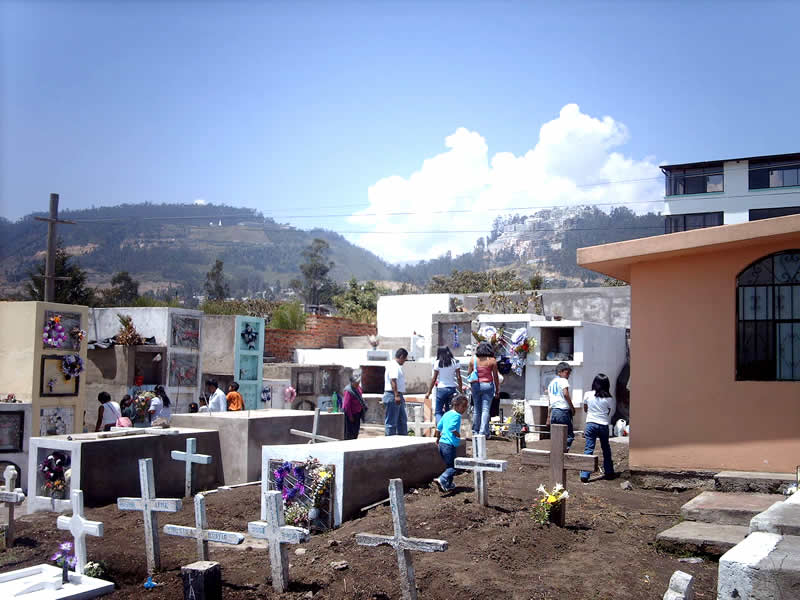 Cementerio Nayón - 2 de Noviembre